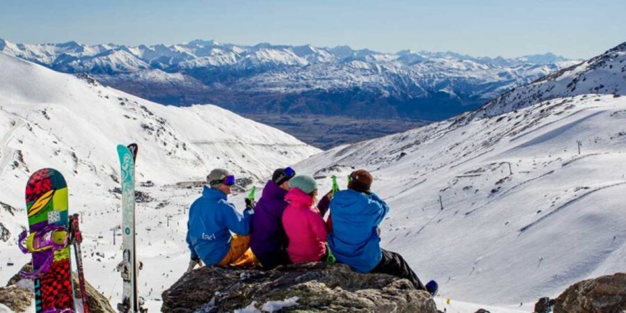 How to get the bus to Remarkables Ski Field from Queenstown